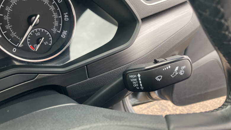 Skoda Superb 1.5 TSI SE L Executive 5dr DSG Petrol Hatchback